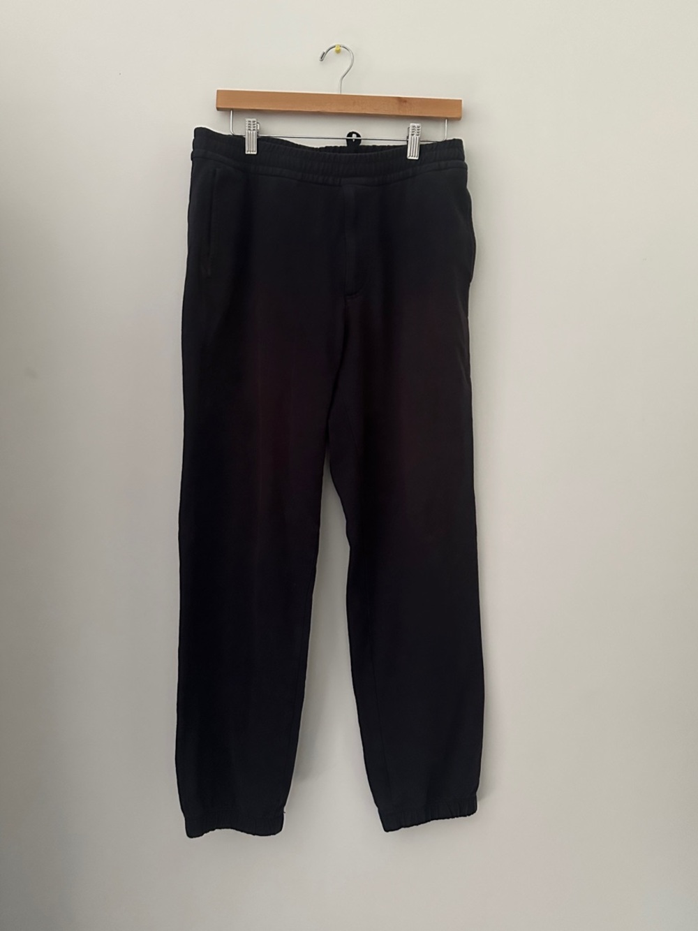 Uniqlo Black Men's Sweatpants - Elastic Waist & Ankles